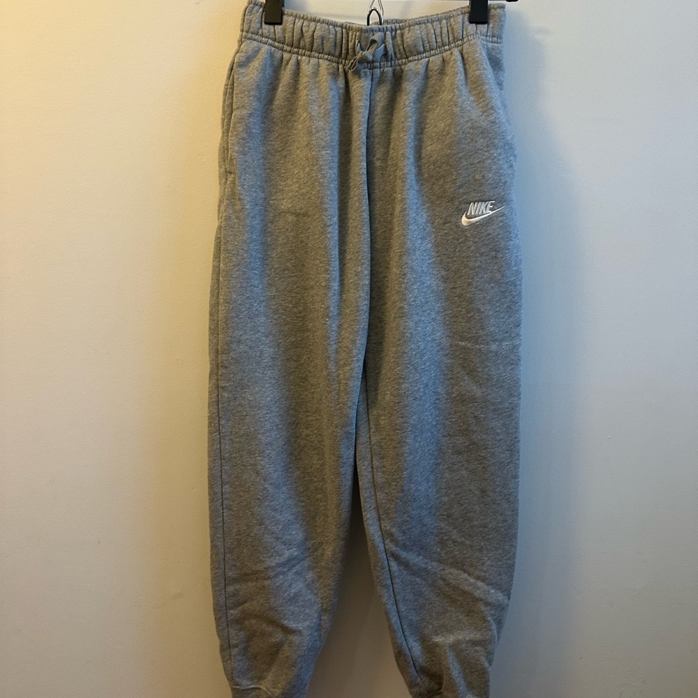Nike Women's XS Heather Gray Jogger Sweatpants